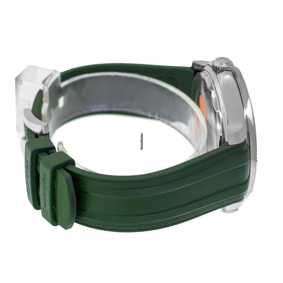 Omega Seamaster Diver 300 MStainless Steel Green Index Dial 210.32.42.20.01.001