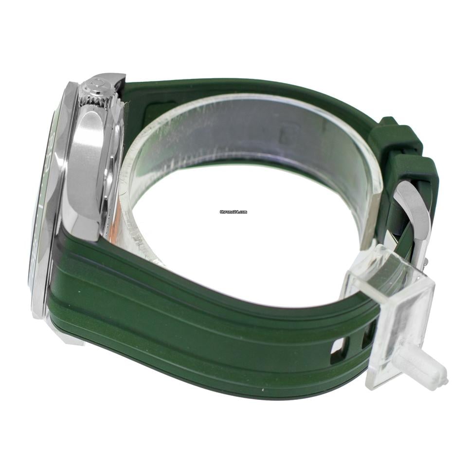Omega Seamaster Diver 300 MStainless Steel Green Index Dial 210.32.42.20.01.001