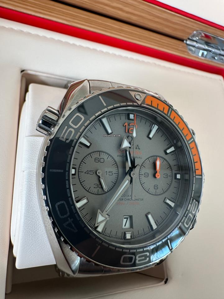 Omega Seamaster Planet Ocean Chronograph215.90.46.51.99.001