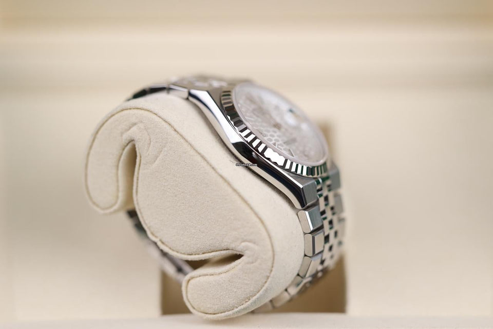 Rolex | Land-Dweller | 127234 | Steel | 36 mm | Steel | White | Automatic