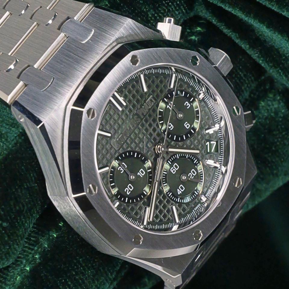 Audemars Piguet MINT COMPLETE SET Royal Oak Selfwinding Green Dial Stainless Steel Bracelet 26240 ST