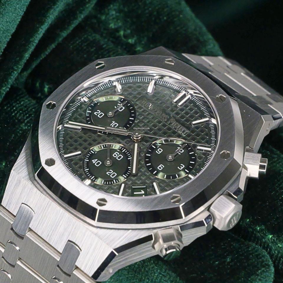 Audemars Piguet MINT COMPLETE SET Royal Oak Selfwinding Green Dial Stainless Steel Bracelet 26240 ST