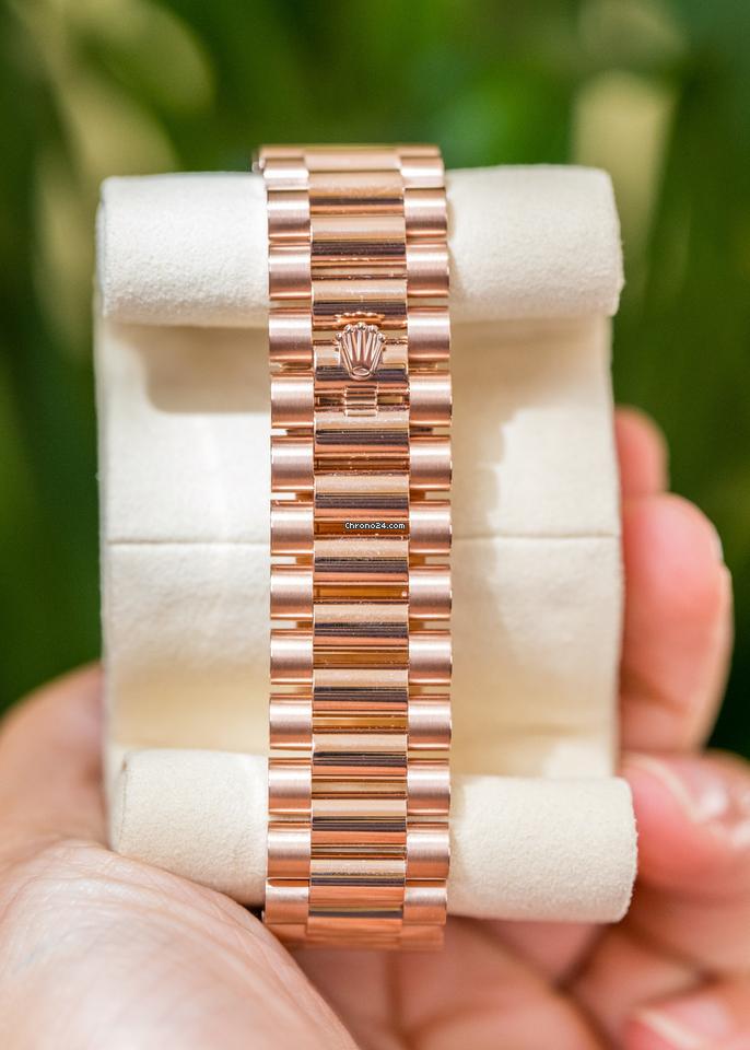 Rolex | Day-Date | Day-Date 40mm Slate Ombre Dial 228235 Rose Gold | Rose gold | 40 mm | Rose gold | Grey | Automatic