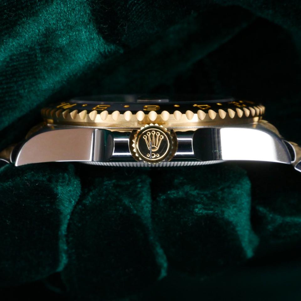 Rolex | GMT-Master II | 126713grnr | Yellow gold | 40 mm | Gold/Steel | Black | Automatic