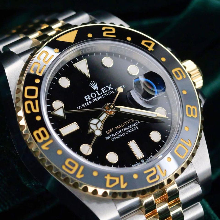 Rolex | GMT-Master II | 126713grnr | Yellow gold | 40 mm | Gold/Steel | Black | Automatic