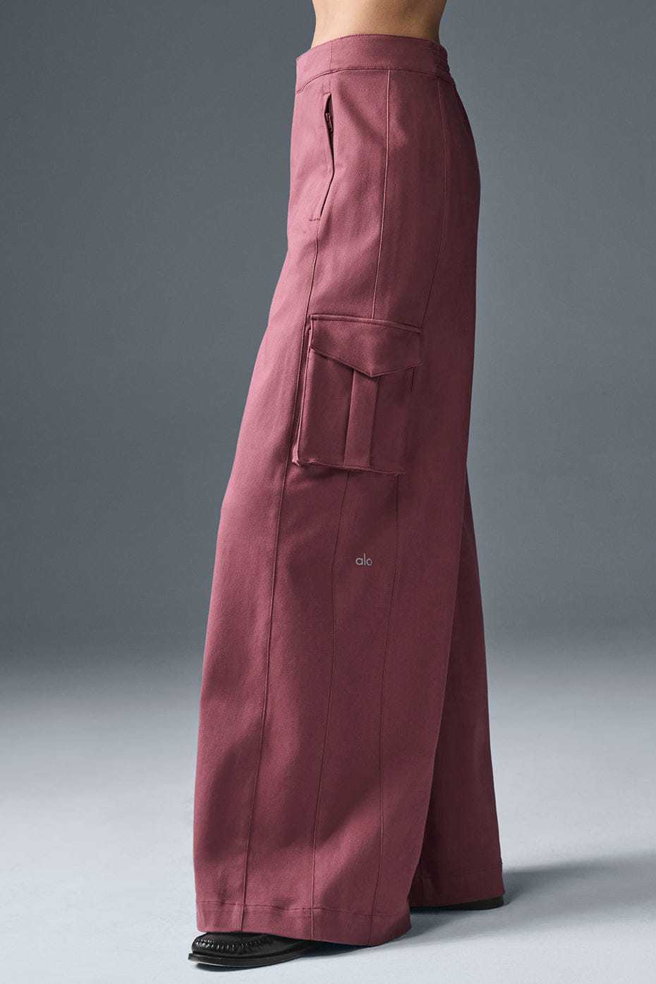 Alo Yoga Show Off Cargo Wide Leg Trouser (Regular)