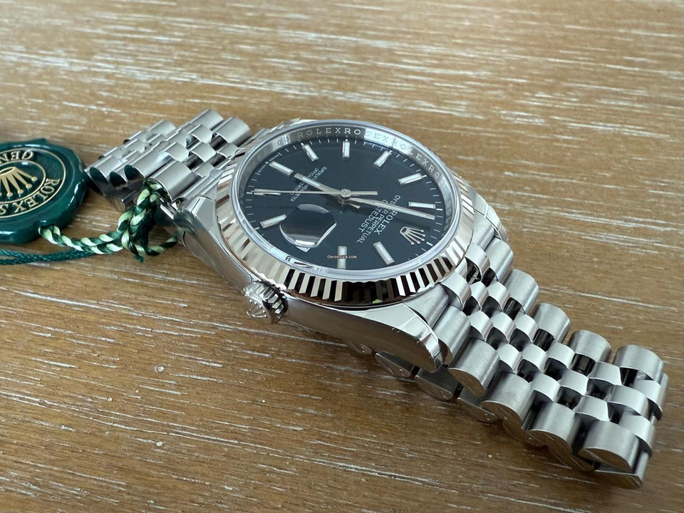Rolex | Datejust | Rolex Datejust 36 Blue Dial 126234 | Gold/Steel | 36 mm | Steel | Blue | Automatic
