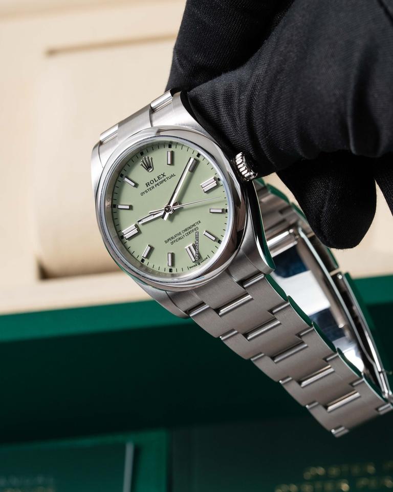 Rolex | Oyster Perpetual | 126000 | Steel | 36 mm | Green | Automatic