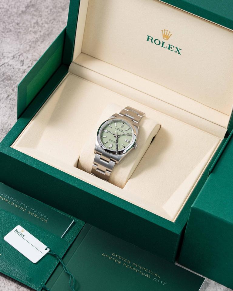 Rolex | Oyster Perpetual | 126000 | Steel | 36 mm | Green | Automatic