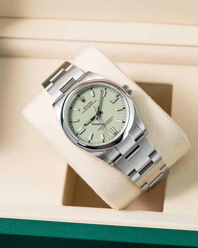 Rolex | Oyster Perpetual | 126000 | Steel | 36 mm | Green | Automatic