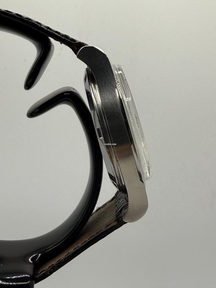 Omega Genève