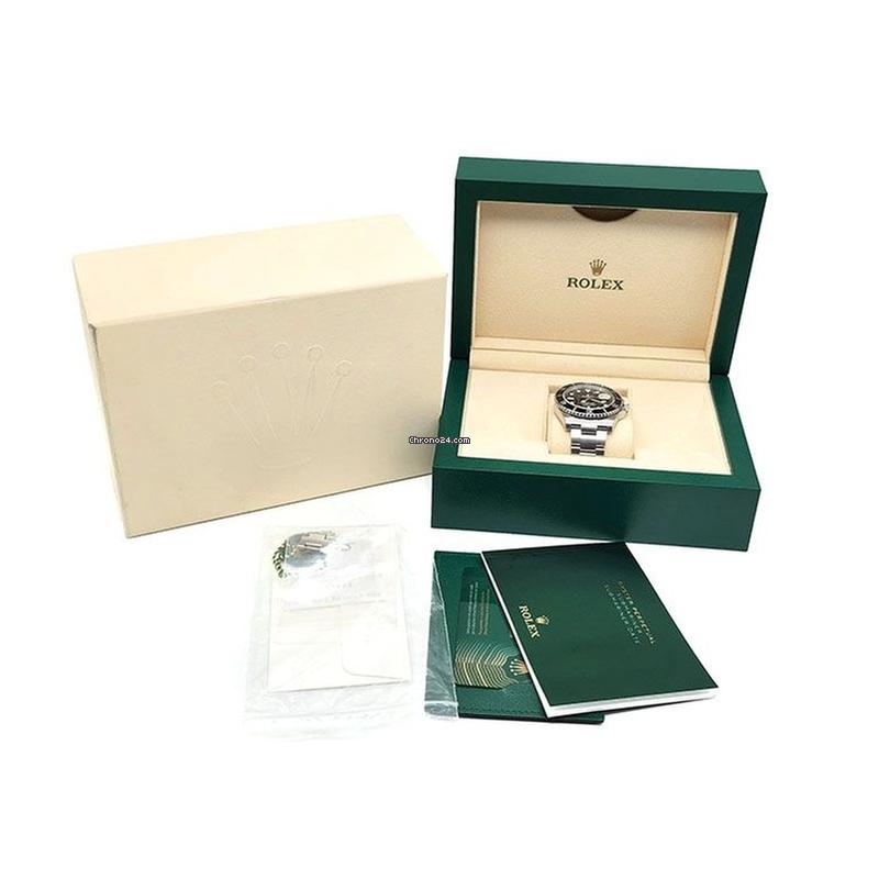 Rolex Submariner Date Steel Watch (126610) L846301