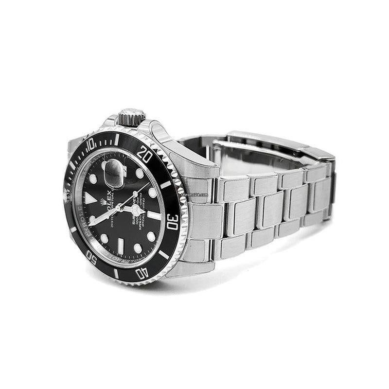 Rolex Submariner Date Steel Watch (126610) L846301