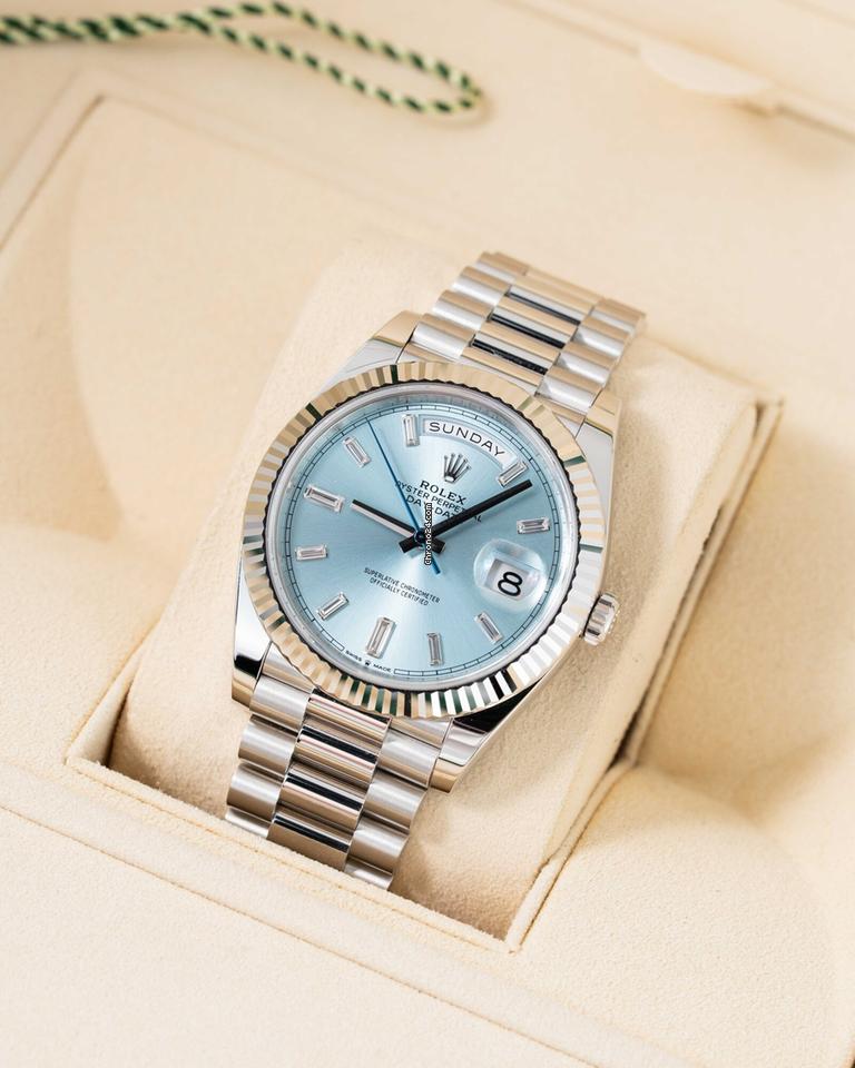 Rolex | Day-Date | 228236 | Platinum | 40 mm | Blue | Automatic
