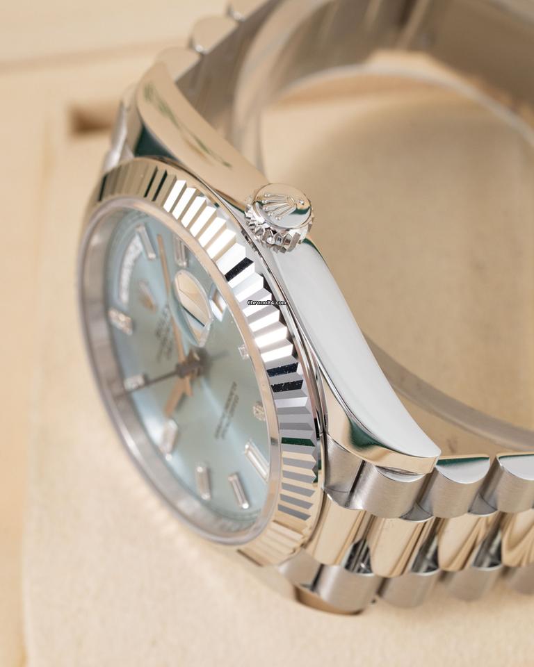 Rolex | Day-Date | 228236 | Platinum | 40 mm | Blue | Automatic