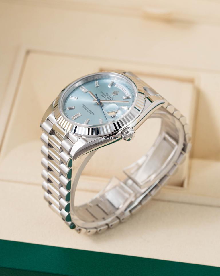 Rolex | Day-Date | 228236 | Platinum | 40 mm | Blue | Automatic