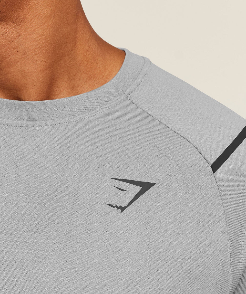 Gymshark Arrival Contrast T-Shirt -  Smokey Grey /  Onyx Grey