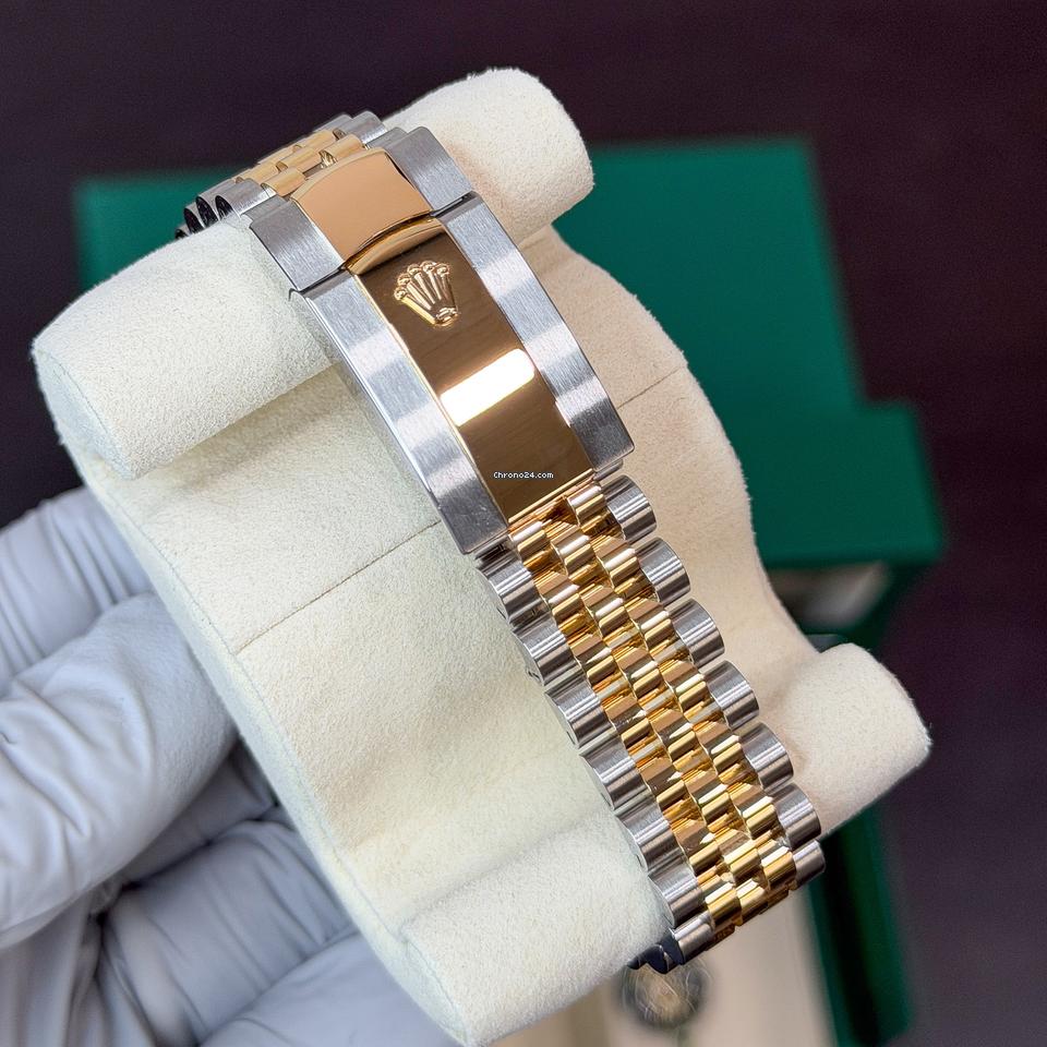 Rolex | Datejust | 126333 | Gold/Steel | 41 x 49 mm | Gold/Steel | Black | Automatic