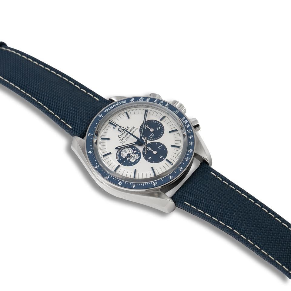 Omega Speedmaster Professional Moonwatch'Silver Snoopy Award' 42mm ref. 310.32.42.50.02.001 NEW 2023
