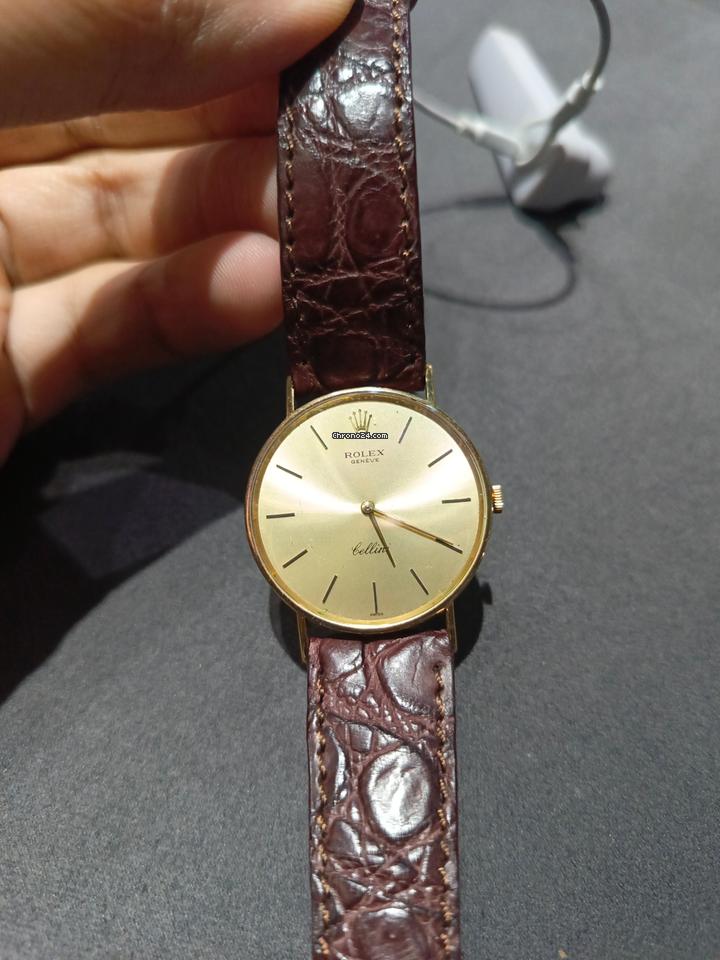 Rolex | Cellini | 3833 | Yellow gold | 33 mm | Leather | Gold | Manual winding