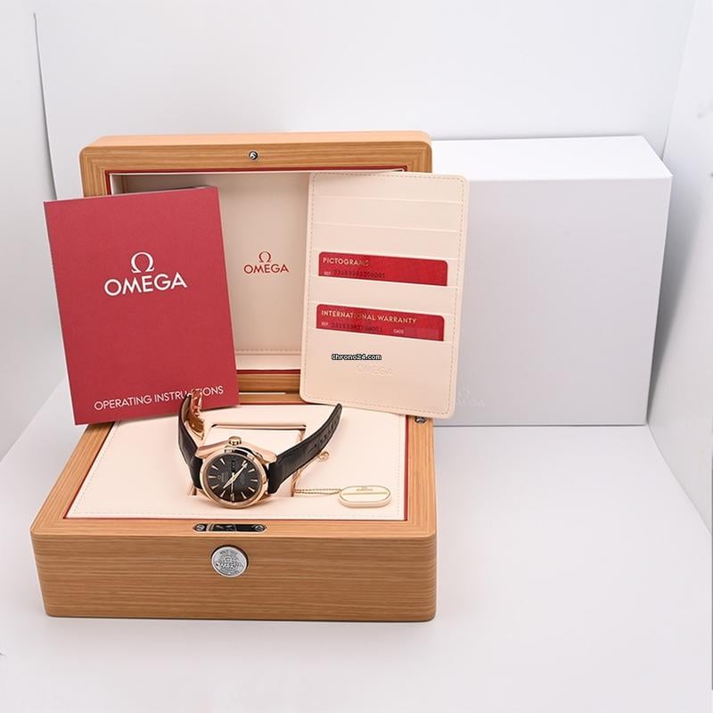 Omega Seamaster Aqua Terra Annual Calendar Red Gold 231.53.39.22.06.001 Full Set