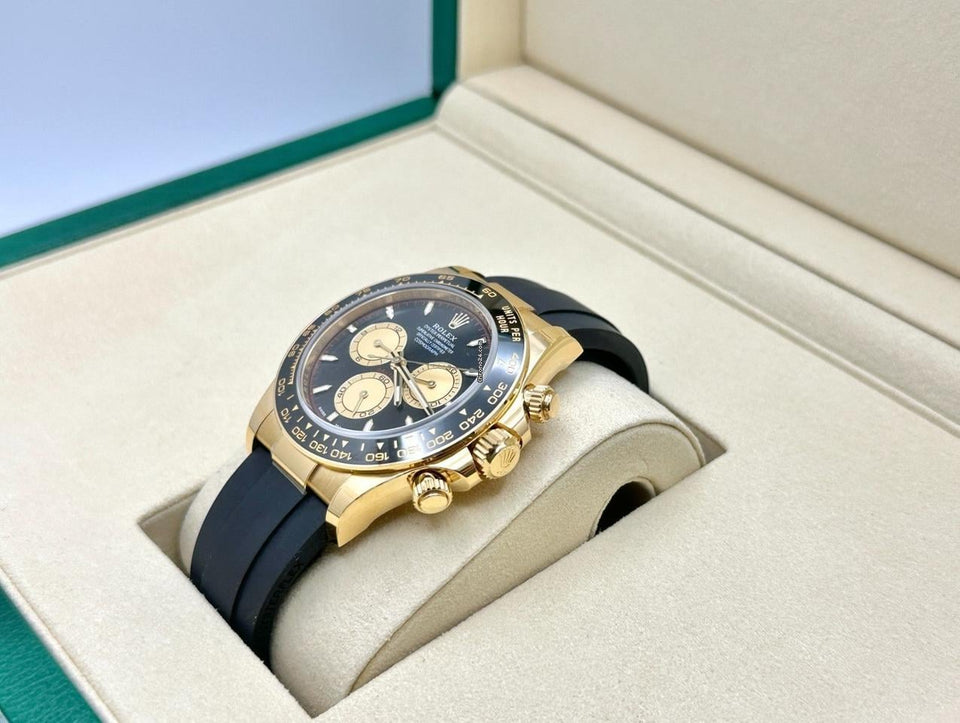 Rolex | Daytona | 126518LN | Yellow gold | 40 mm | Black