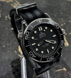 Omega Seamaster Diver 300 MNew 2026 - Black Ceramic - Nato Strap - Seamaster Diver 300 M - 43,5mm