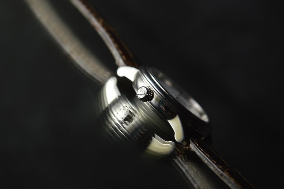 Omega De Ville
