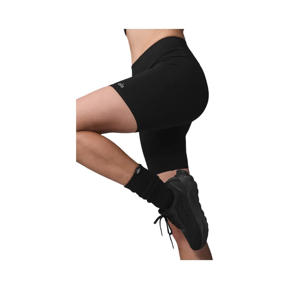 Alo Women's 7" High-Waist Biker Short - Black