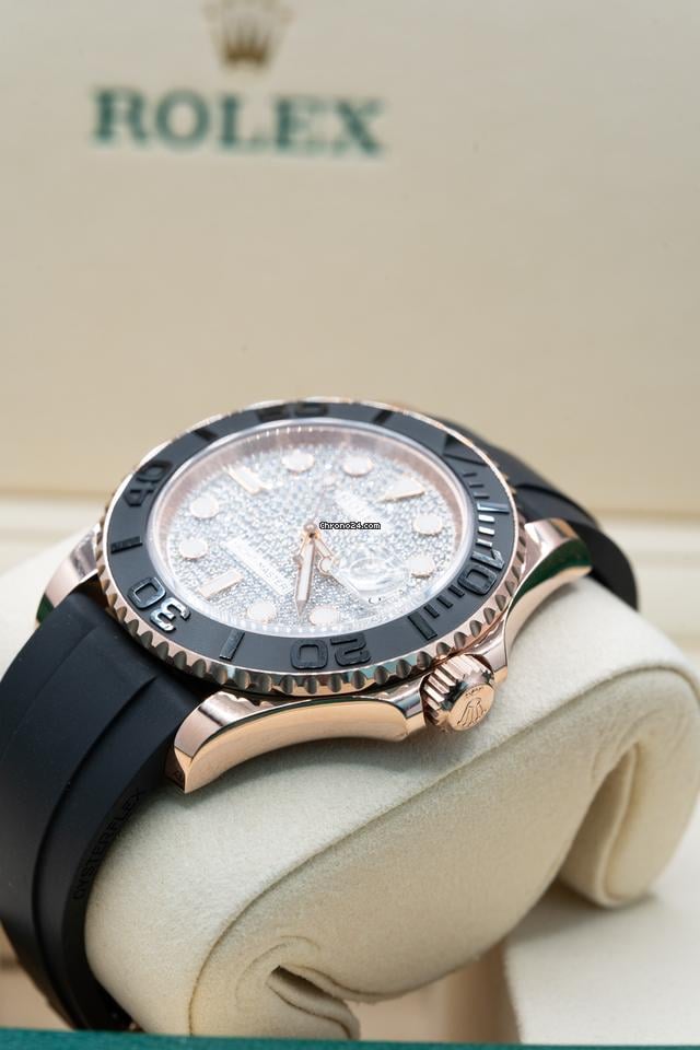 Rolex | Yacht-Master | 126655 | Rose gold | 40 mm | Rubber | Silver | Automatic