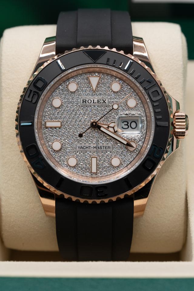 Rolex | Yacht-Master | 126655 | Rose gold | 40 mm | Rubber | Silver | Automatic