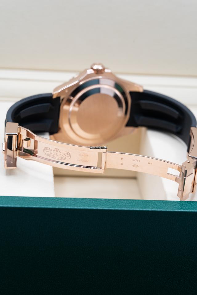 Rolex | Yacht-Master | 126655 | Rose gold | 40 mm | Rubber | Silver | Automatic