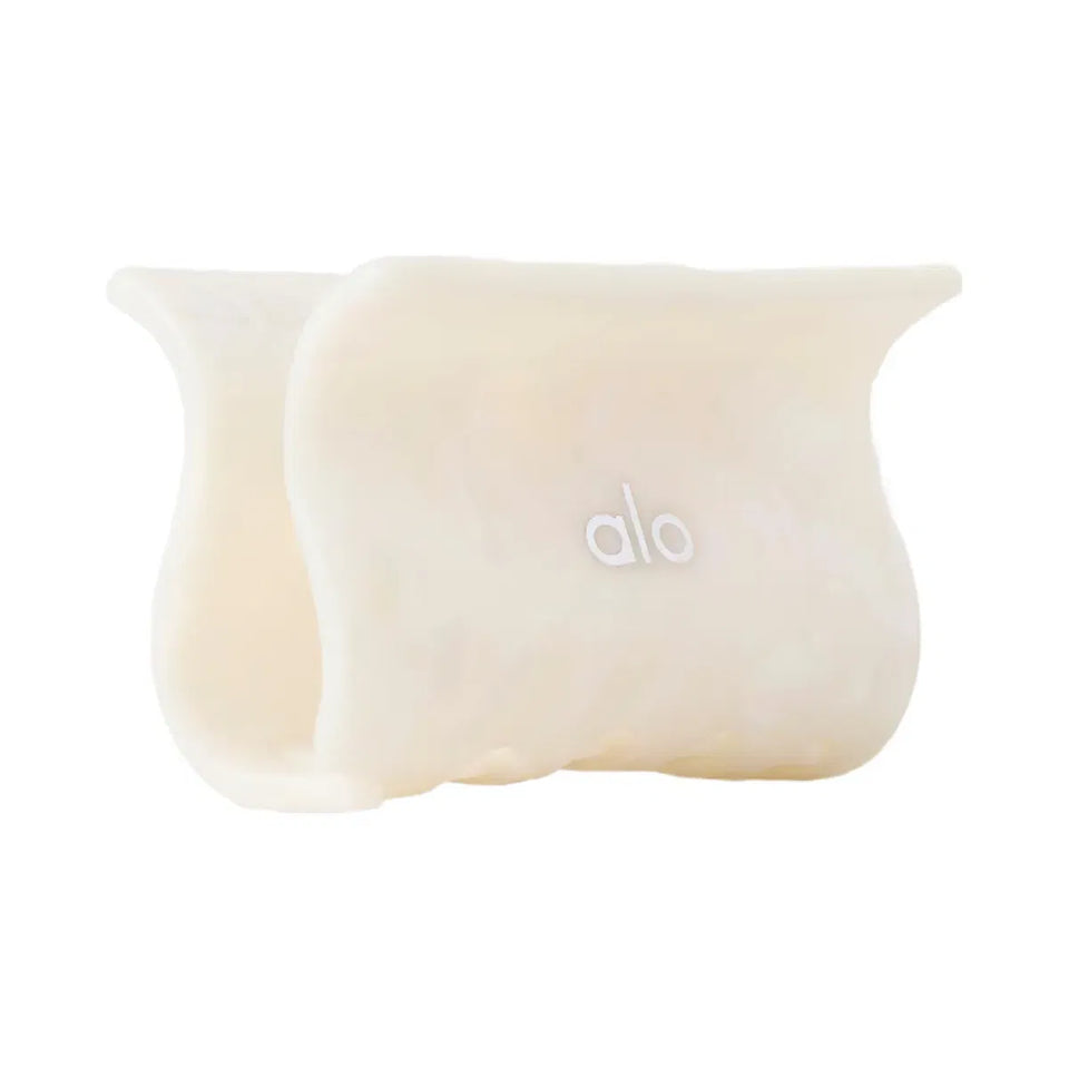 Alo Effortless Claw Clip - White Pearl