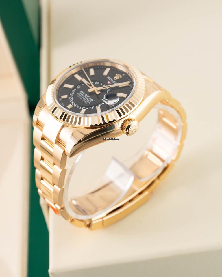 Rolex | Sky-Dweller | 326938 | Yellow gold | 42 mm | Black | Automatic