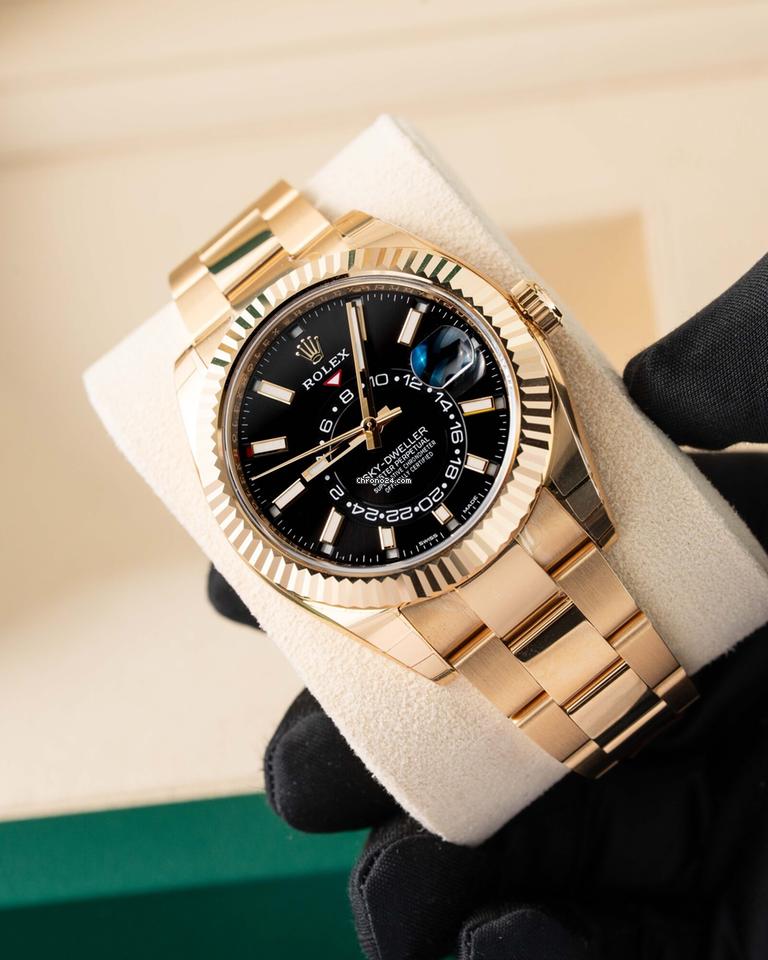 Rolex | Sky-Dweller | 326938 | Yellow gold | 42 mm | Black | Automatic