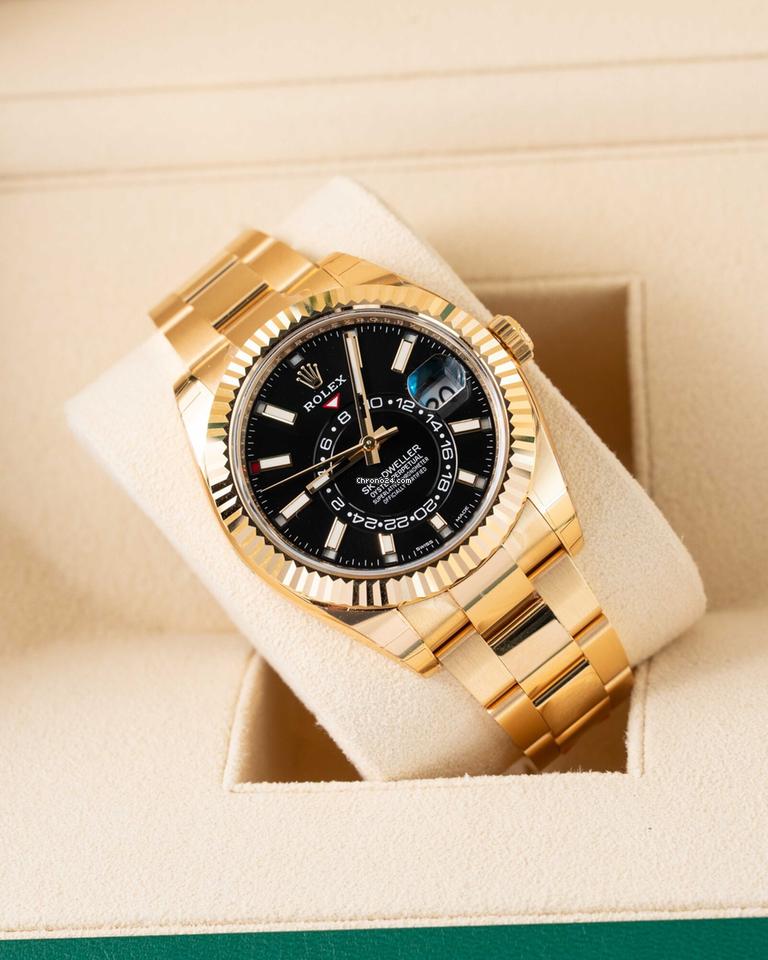 Rolex | Sky-Dweller | 326938 | Yellow gold | 42 mm | Black | Automatic