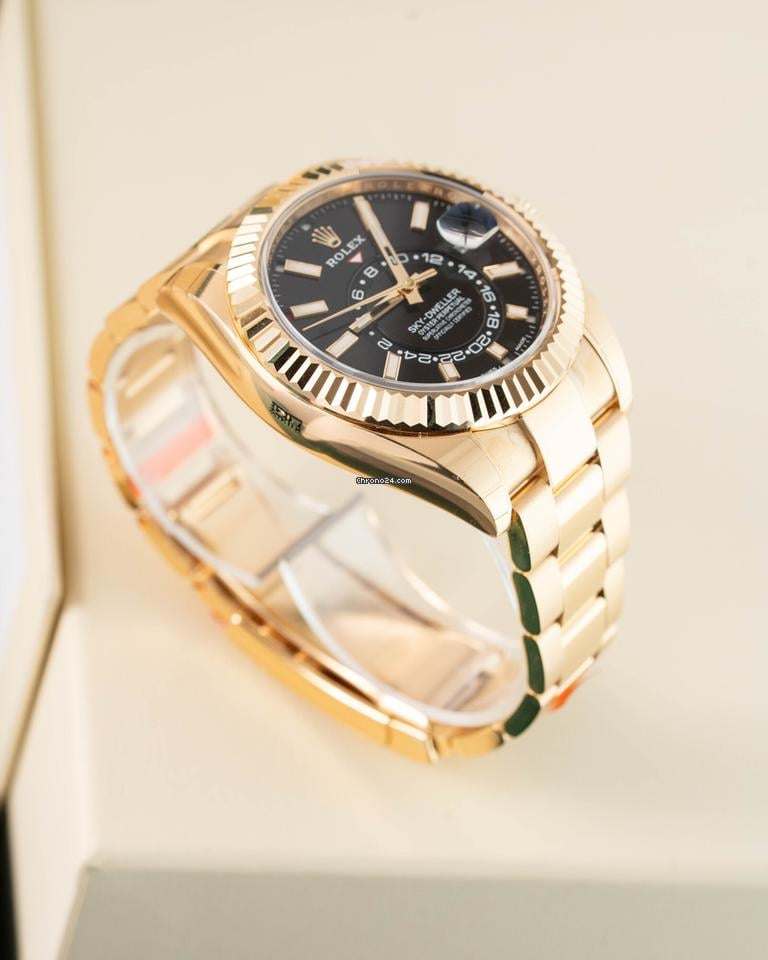 Rolex | Sky-Dweller | 326938 | Yellow gold | 42 mm | Black | Automatic