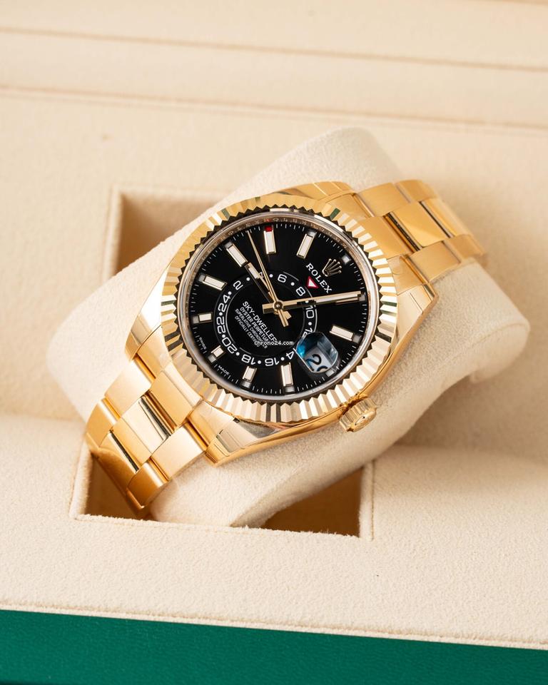Rolex | Sky-Dweller | 326938 | Yellow gold | 42 mm | Black | Automatic