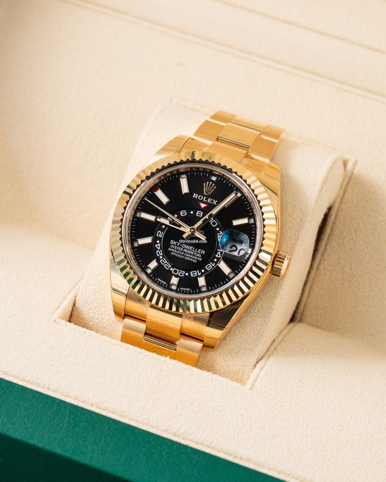 Rolex | Sky-Dweller | 326938 | Yellow gold | 42 mm | Black | Automatic