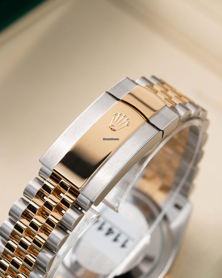 Rolex | Datejust | 126233 | Gold/Steel | 36 mm | Green | Automatic