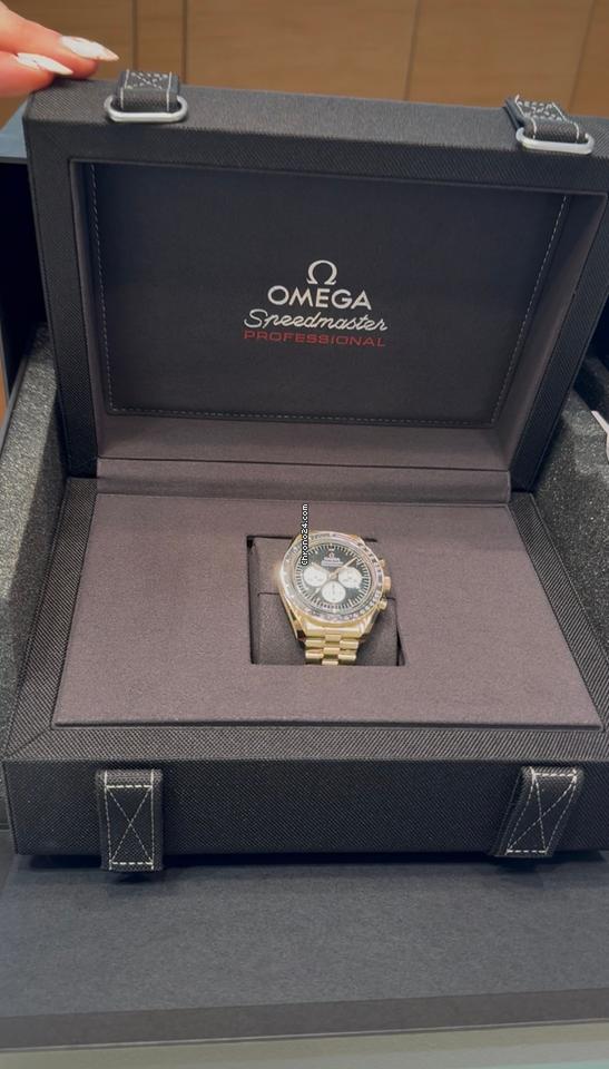 Omega Speedmaster Professional Moonwatch Reverse Panda