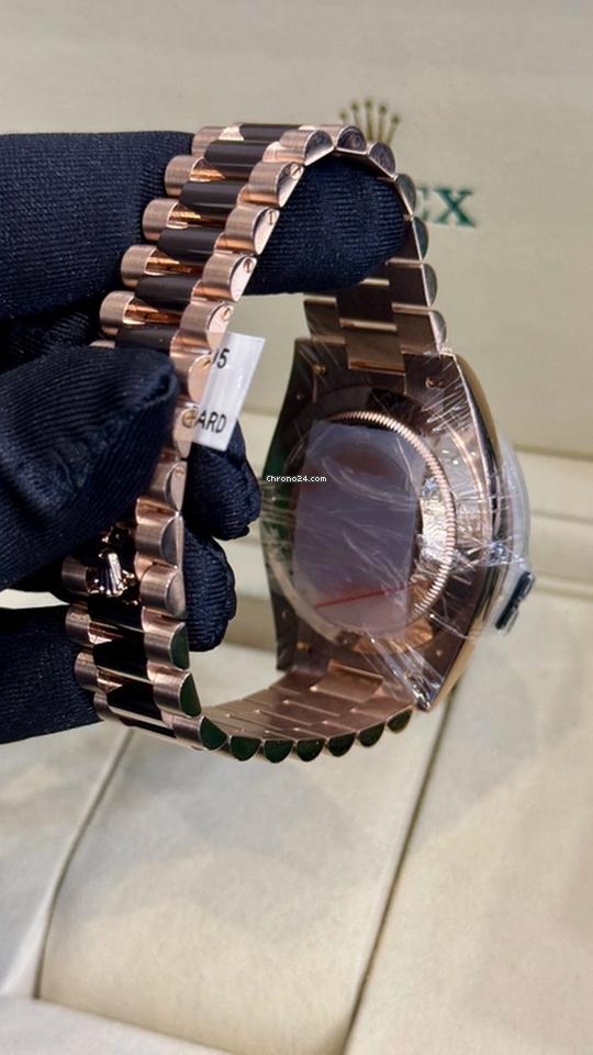 Rolex | Day-Date | 228235 | Rose gold | 40 mm