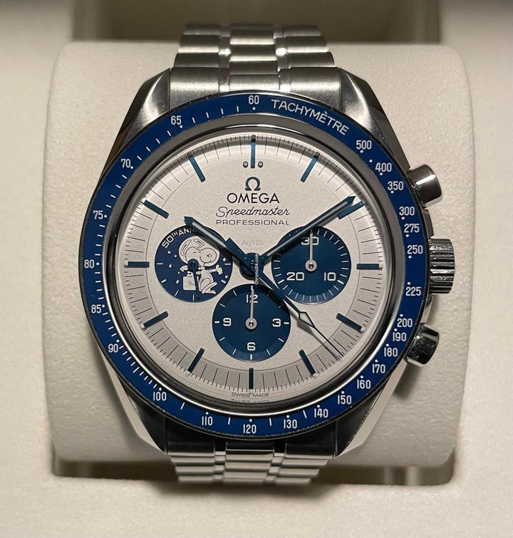 Omega Speedmaster Professional Moonwatch'Silver Snoopy Award' NEW Complete Set +Bracelet & Stickers | 50th Anniversary Ed