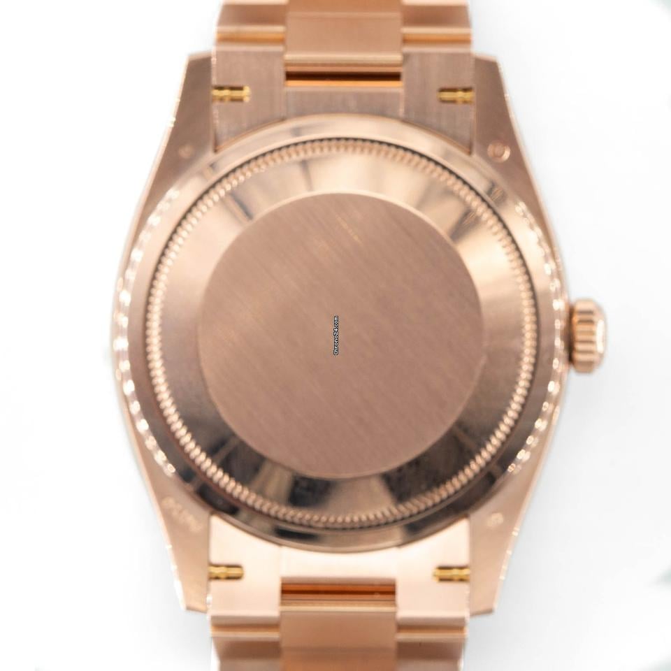 Rolex | Day-Date | 128235 | Rose gold | 36 x 43 mm | Rose gold | White | Automatic