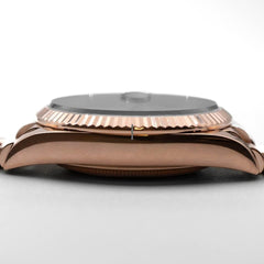 Rolex | Day-Date | 128235 | Rose gold | 36 x 43 mm | Rose gold | White | Automatic
