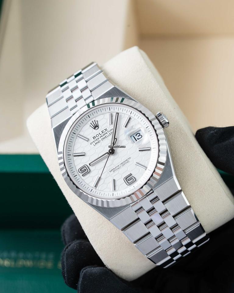Rolex | Land-Dweller | 127334 | Steel | 40 mm | White | Automatic