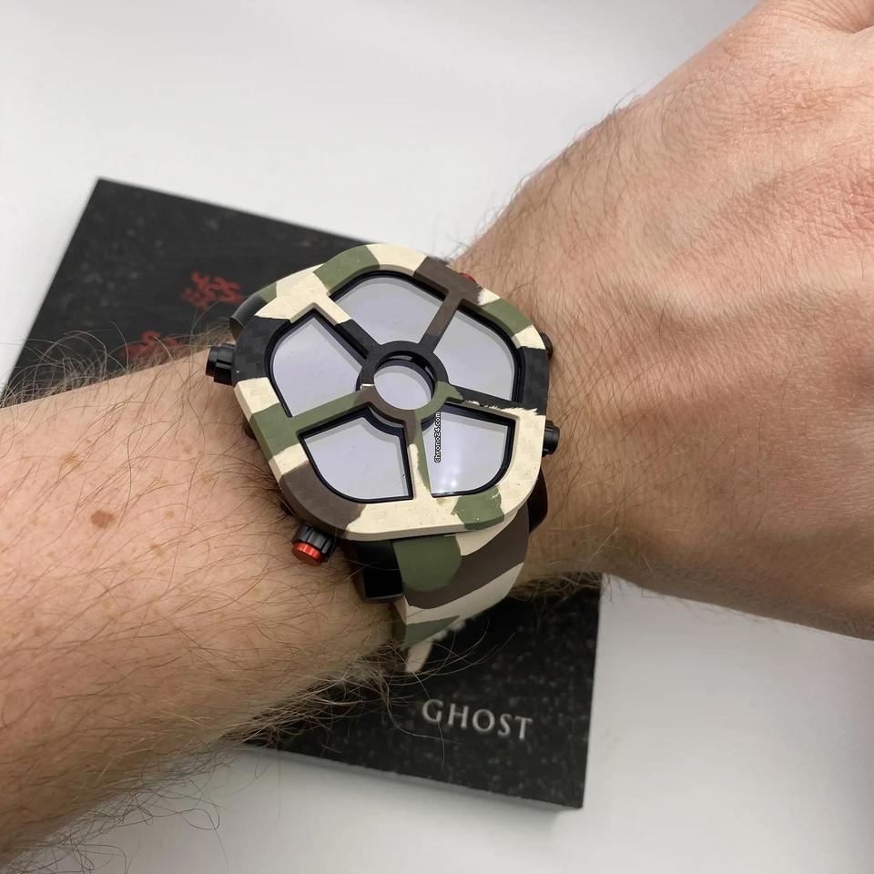 Jacob & Co.. Ghost Carbon Bezel Camouflage Quartz Mens Watch GH100.11.NS.PC.ANO4 D