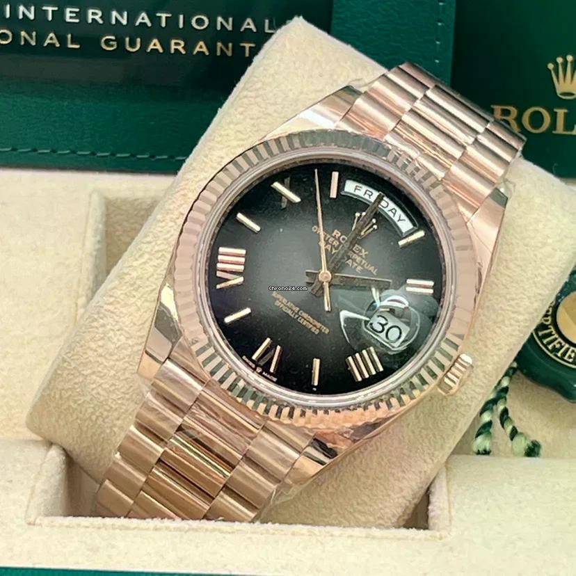 Rolex | Day-Date | 228235 | Rose gold | 40 mm | Rose gold | Silver (solid) | Automatic