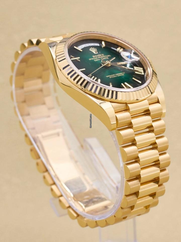 Rolex | Day-Date | 228238 | Yellow gold | 40 mm | Green