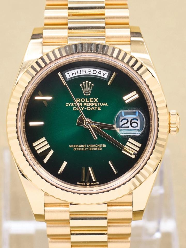 Rolex | Day-Date | 228238 | Yellow gold | 40 mm | Green